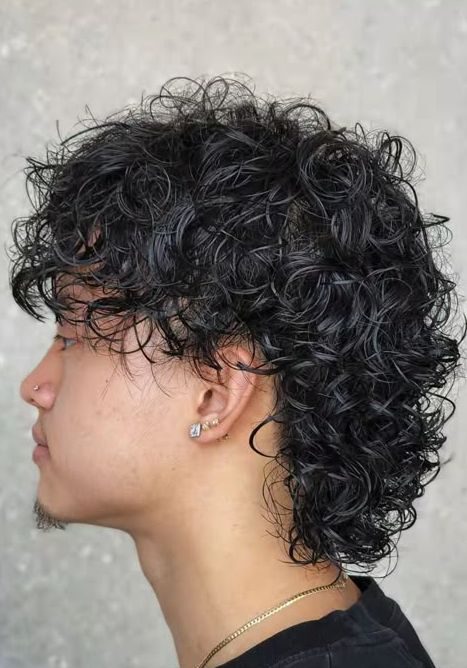 Curly Wolf Cut Men: Style Guide for Natural Texture